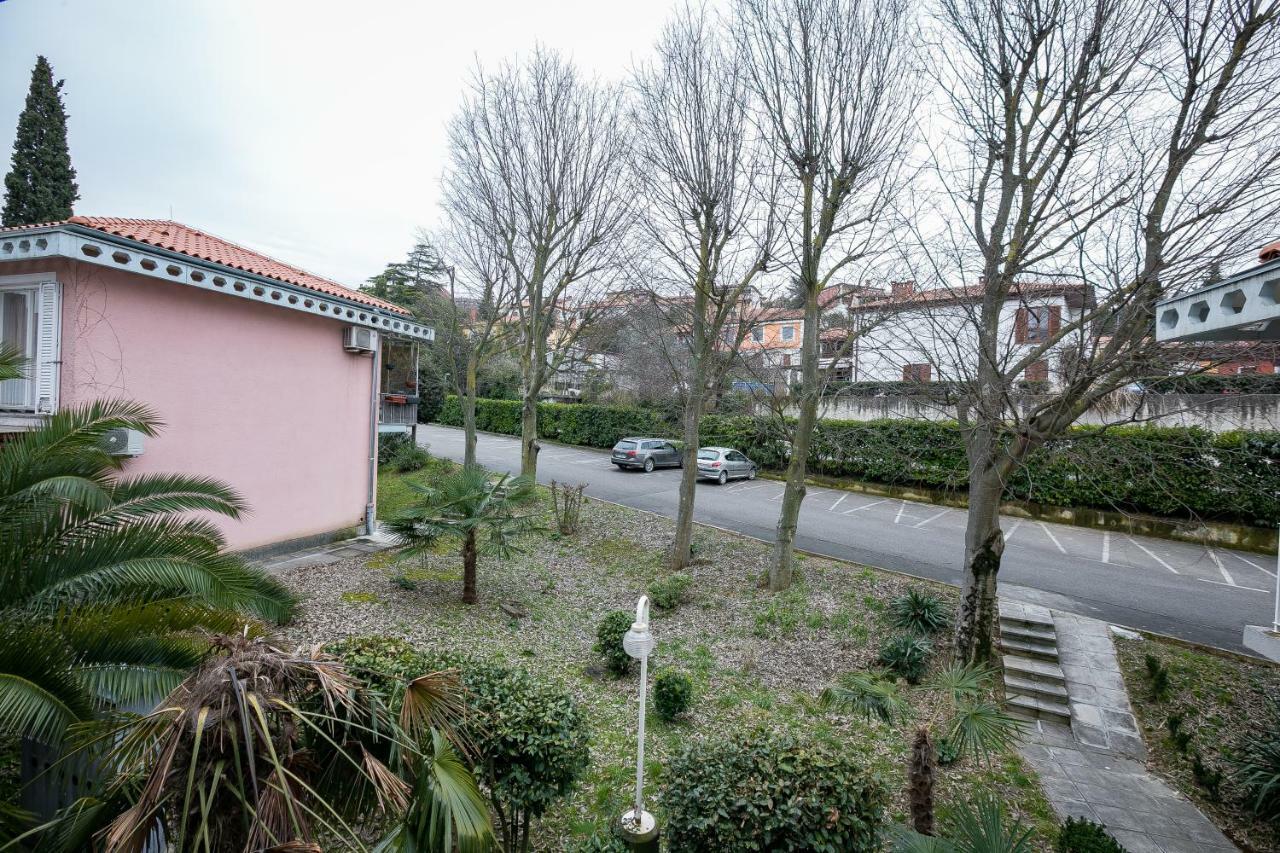 Apartma Zusterna Koper Exteriör bild